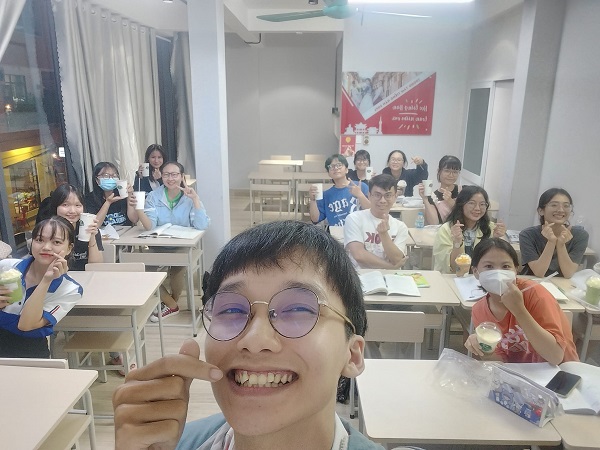 BÀI DỰ THI Bwinnhacai与你 - 一路生花. SBD 002_Minh Nguyệt (Lớp Thương hiệu Bwin vẫn được duy trì5.7885)