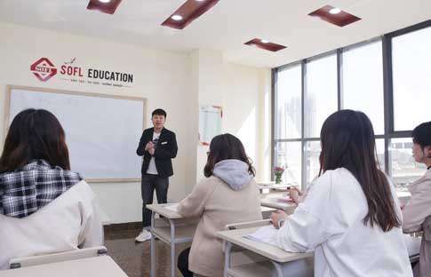 GIỚI THIỆU KHOÁ HỌC LUYỆN THI Thương hiệu Bwin vẫn được duy trì